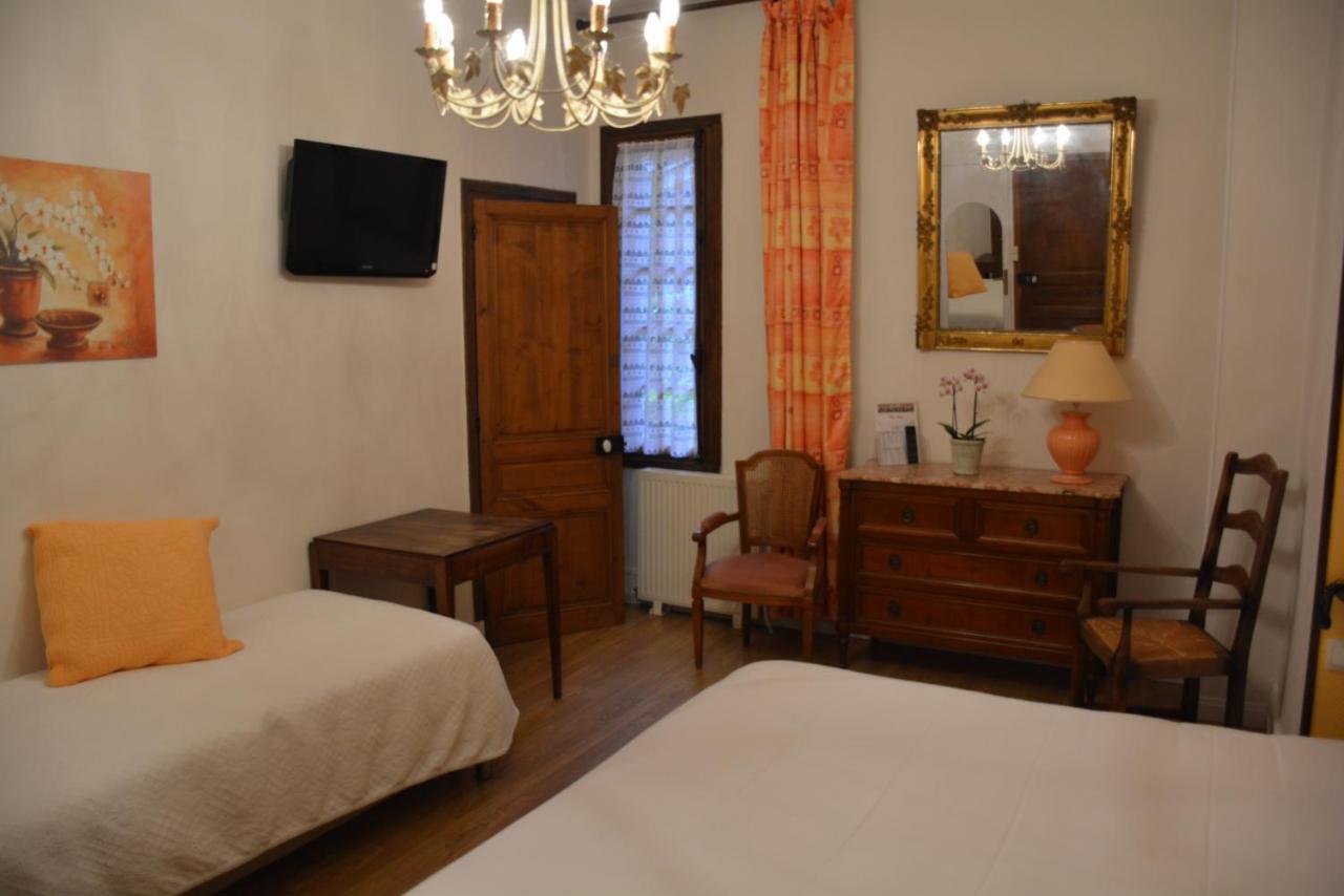 Logis Le Clos Deauville Saint Gatien Buitenkant foto